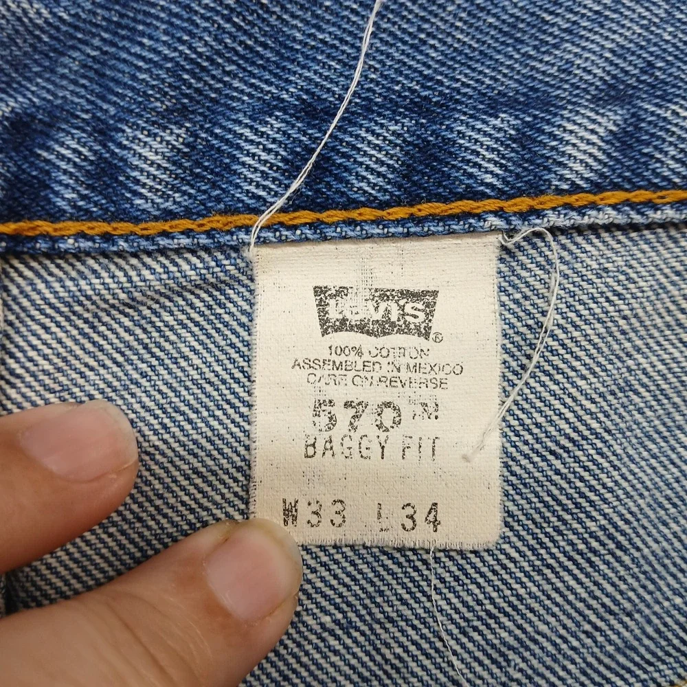 Vintage Levis 570 Baggy Fit Jeans Mens 33x34 Blue Denim High Rise 90s 570-4886